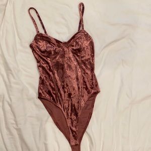 Forever 21 knit velour Bodysuit in Mauve Xs